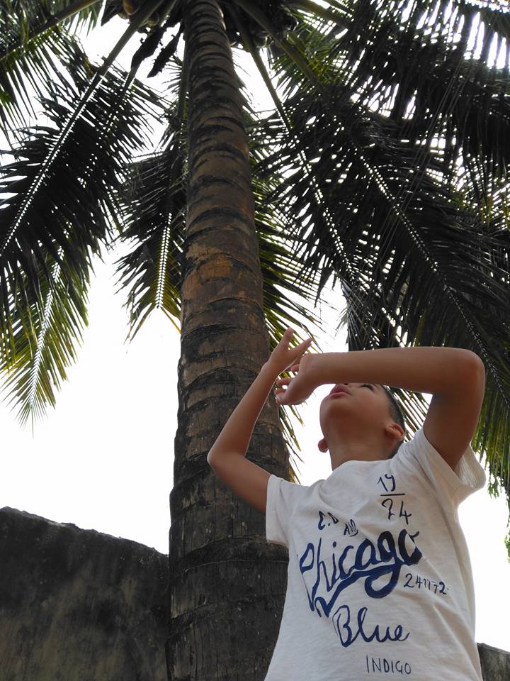 Na dvorku u prarodičů - Nawgu 2016